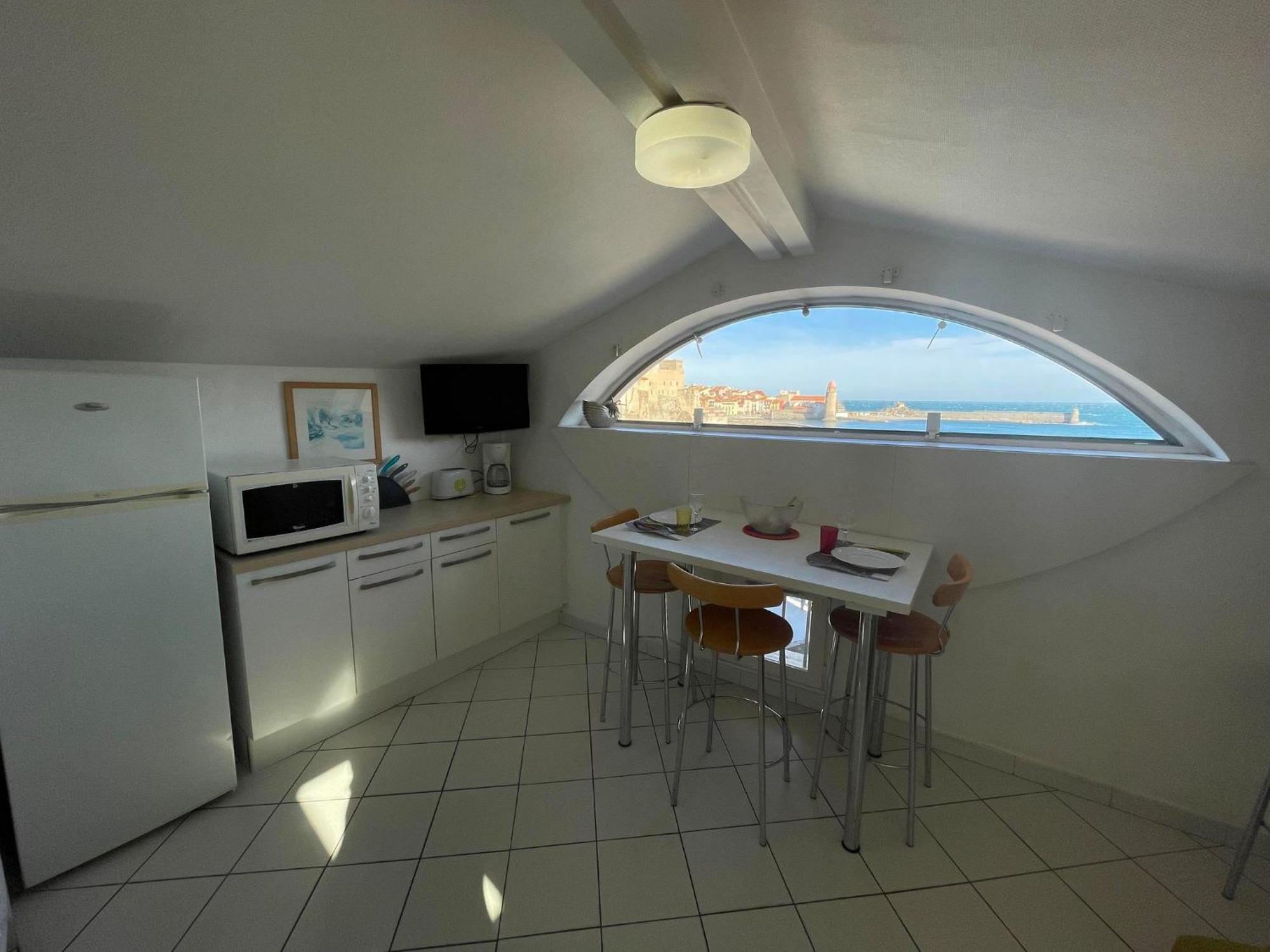 3Conv48- Charmant T2 Avec Vue Imprenable En Face Plage Collioure Apartment Exterior photo